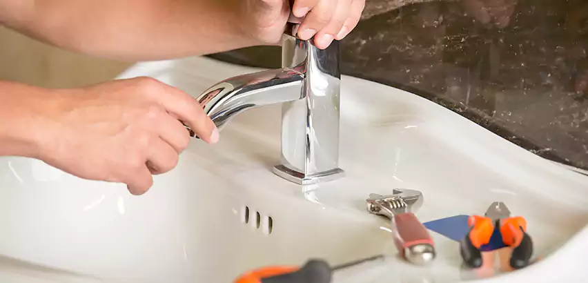 Bathtub Faucet Replacement in Burton